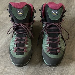 WOMEN’S SALEWA ALP TRAINER 2 MID GORE-TEX SIZE 8.5